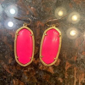 Kendra Scott Jewelry - Kendra Scott neon pink Elle earrings Kendra Scott Jewelry - Kendra Scott neon pink Elle earrings